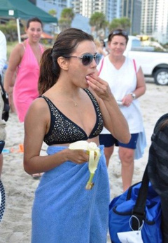 10. Eva Longoria – bikini, 2009