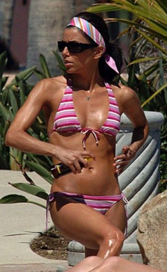 1. Eva Longoria – pink bikini, 2005