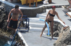 7. Eva Mendes – bikini, 2009