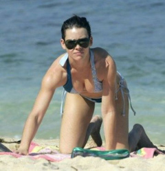 3. Evangeline Lilly – blue bikini, 2005