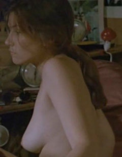 1. Florence Pernel Naked – Les enfants du naufrageur, 1992
