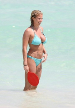 8. Gemma Atkinson – bikini, 2009