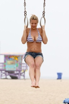 2. Gemma Atkinson – bikini, 2010