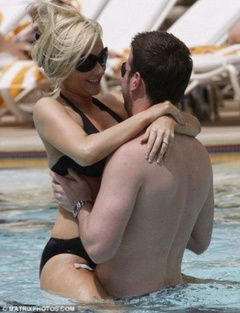 3. Gemma Merna – bikin, 2009