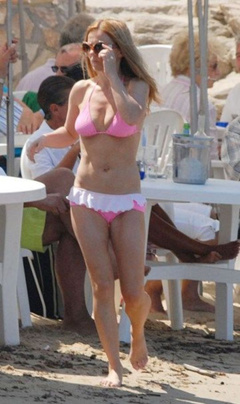 1. Geri Halliwell – pink bikini, 2007