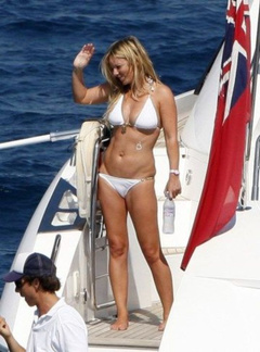 5. Geri Halliwell Sexy – white bikiki, 2009