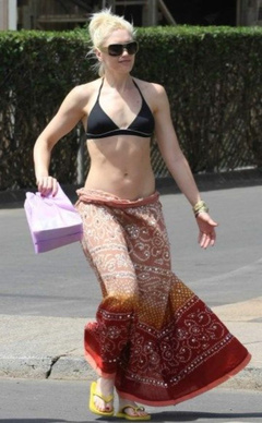 2. Gwen Stefani – black bikini, 2007