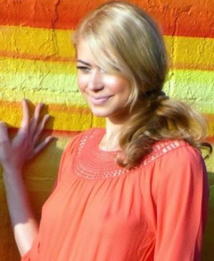 3. Hannah Jones – see through, 2013