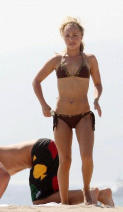 2. Hayden Panettiere – brown bikini, 2007