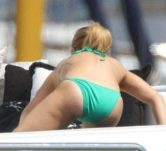 2. Hayden Panettiere – green bikini, 2009