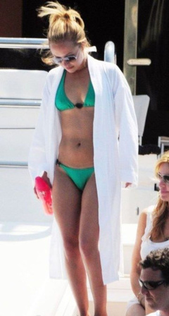 4. Hayden Panettiere – green bikini, 2009