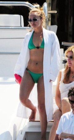 7. Hayden Panettiere – green bikini, 2009
