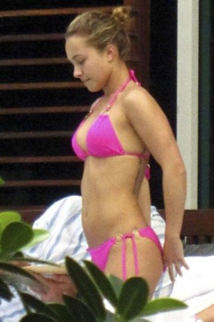 4. Hayden Panettiere – pink bikini, 2010
