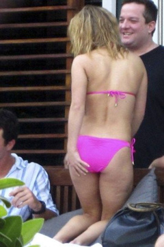 7. Hayden Panettiere – pink bikini, 2010