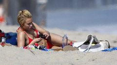 2. Hayden Panettiere – red bikini, 2010