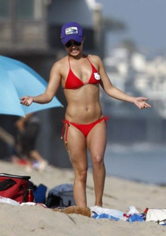 5. Hayden Panettiere – red bikini, 2010