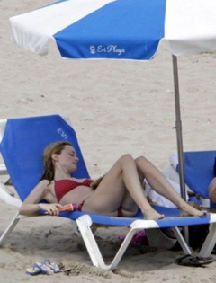 2. Heather Graham – bikini, 2009