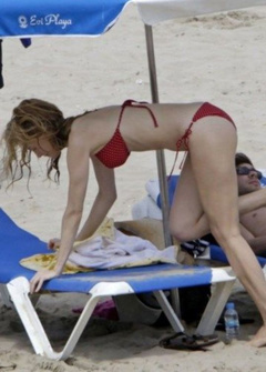 8. Heather Graham – bikini, 2009