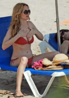 9. Heather Graham – bikini, 2009