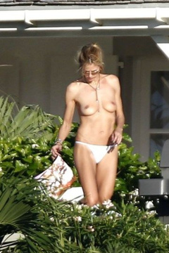 6. Heidi Klum – topless, 2014