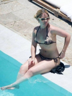 5. Heidi Range – bikini by the pool, 2008