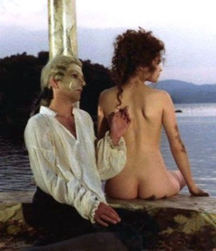 1. Helena Bonham Carter Naked – La maschera, 1988