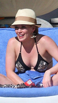 4. Hilary Duff – black bikini, 2009