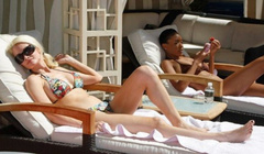 9. Holly Madison – bikini, 2009