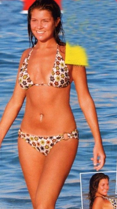 3. Imogen Thomas – bikini at the beach, 2006