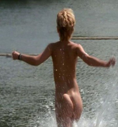 3. Ivonne Schonherr Naked – Berlin, Berlin, 2002
