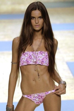 3. Izabel Goulart – bikini, 2009