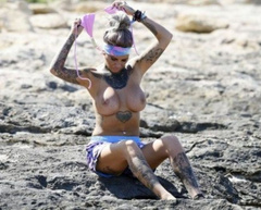 5. Jemma Lucy – topless, 2017