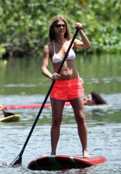 1. Jennifer Aniston – bikini at the beach, 2007
