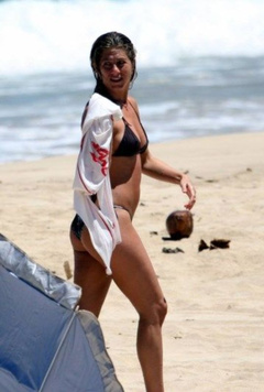 5. Jennifer Aniston – bikini at the beach, 2007