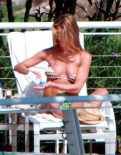 1. Jennifer Aniston – bikini, 2008