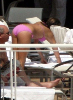 16. Jennifer Aniston – bikini, 2008