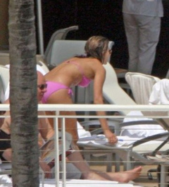 17. Jennifer Aniston – bikini, 2008