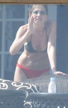 1. Jennifer Aniston – red black bikini, 2005