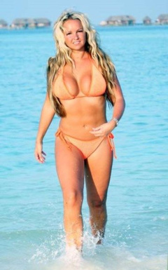 7. Jennifer Ellison – bikini, 2009