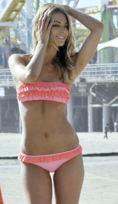 9. Jennifer Hawkins – bikini, 2010