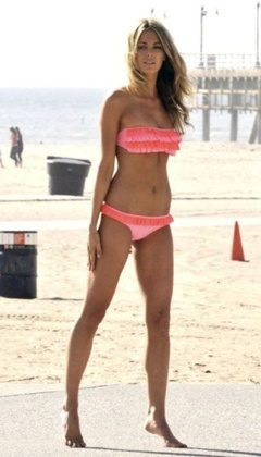 13. Jennifer Hawkins – bikini, 2010