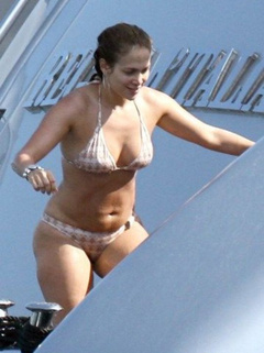 8. Jennifer Lopez – bikini, 2008