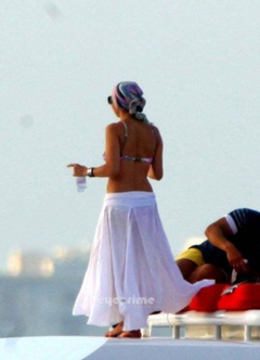 1. Jennifer Lopez – bikini, 2011