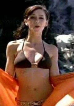 2. Jennifer Love Hewitt Sexy – 100 Greatest Love Songs, 2002