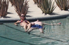 4. Jennifer Love Hewitt – bikini, 2009