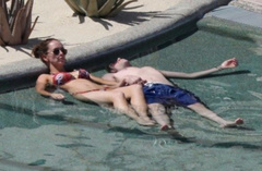 5. Jennifer Love Hewitt – bikini, 2009