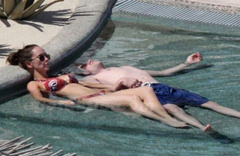 6. Jennifer Love Hewitt – bikini, 2009