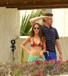 8. Jennifer Love Hewitt – bikini, 2009