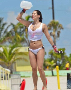 2. Jennifer Nicole Lee – see through, 2013