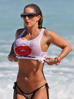 2. Jennifer Nicole Lee – see through, 2014